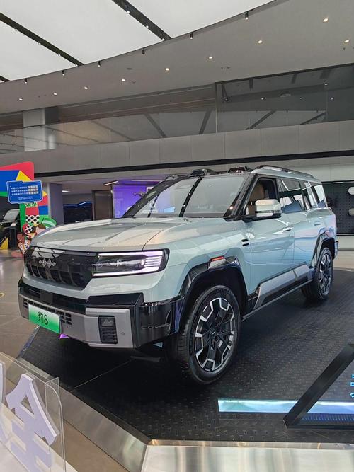 成都144比亚迪方程豹硬派越野的爆款，英菲尼迪35周年与你共成长